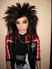 thoamne asta chiar e dublura lu bill kaulitz  :rotfl:  :rotfl:  :rotfl: uitativa e mike muller:)))